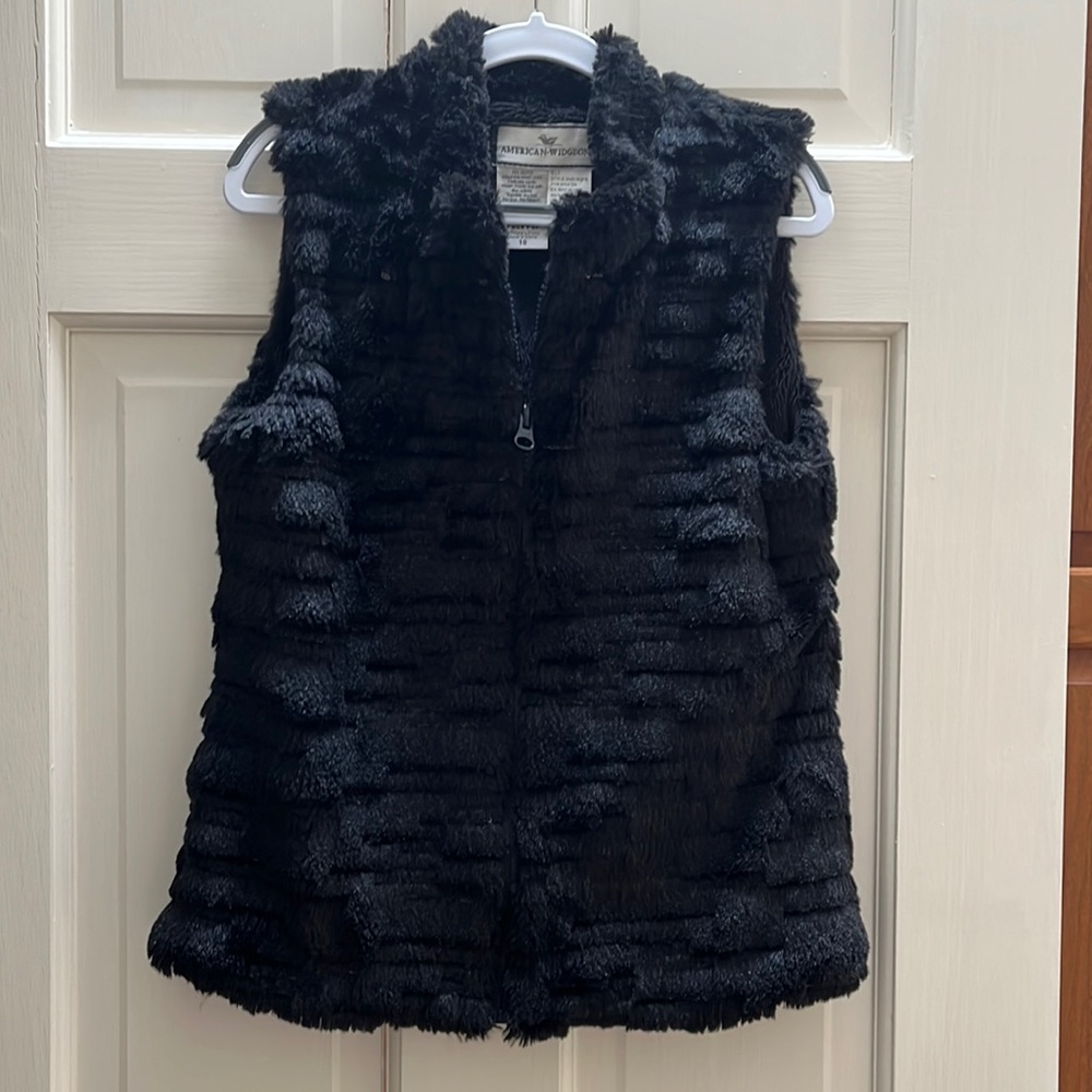 Girls faux fur vest